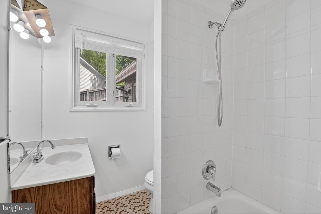 Image 20 of property listing at 6310 E HALBERT RD, Bethesda, MD 20817