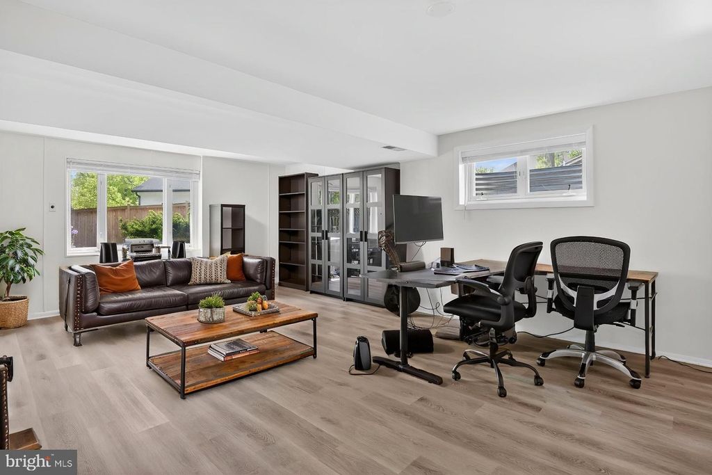 Image 24 of property listing at 6310 E HALBERT RD, Bethesda, MD 20817