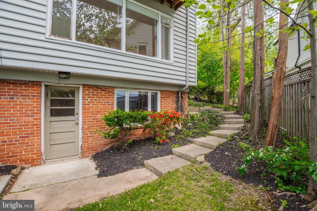 Image 27 of property listing at 6310 E HALBERT RD, Bethesda, MD 20817