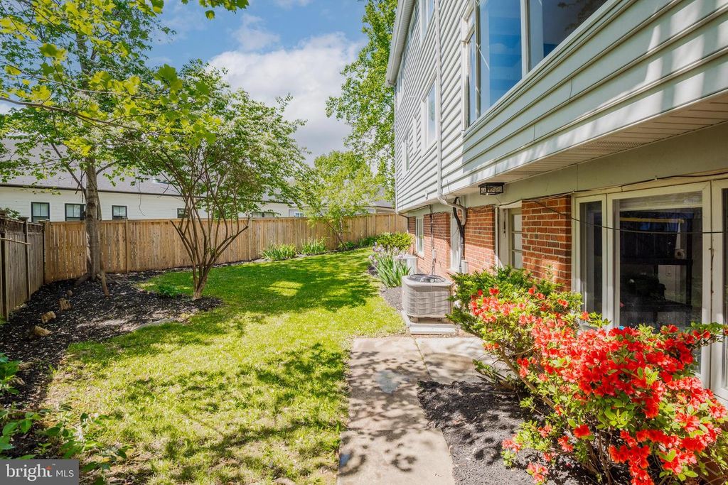 Image 28 of property listing at 6310 E HALBERT RD, Bethesda, MD 20817