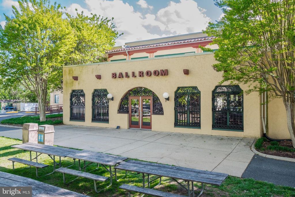 Image 36 of property listing at 6310 E HALBERT RD, Bethesda, MD 20817