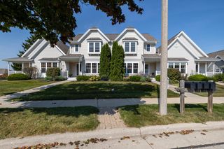 N28W6642 Alyce STREET #7, Cedarburg, WI 53012