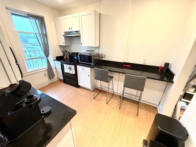 439 Cambridge St. 3, Cambridge, MA 02141