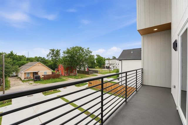 408 E 34th Street, Houston, TX 77018