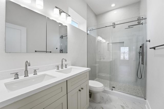 408 E 34th Street, Houston, TX 77018