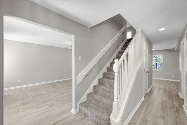 8226 Autumn Willow Drive, Tomball, TX 77375