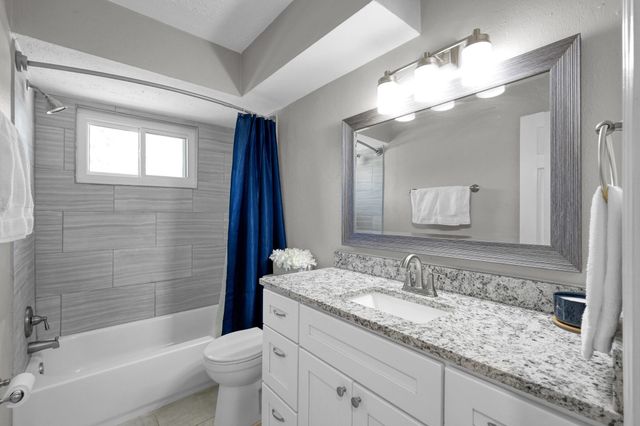8226 Autumn Willow Drive, Tomball, TX 77375