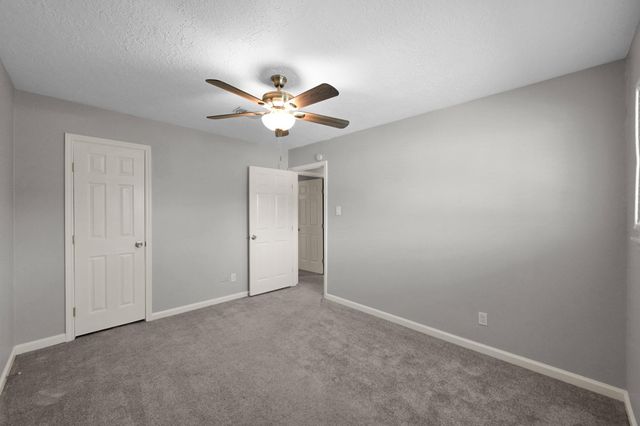 8226 Autumn Willow Drive, Tomball, TX 77375