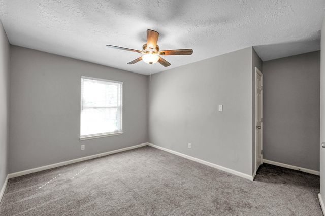 8226 Autumn Willow Drive, Tomball, TX 77375