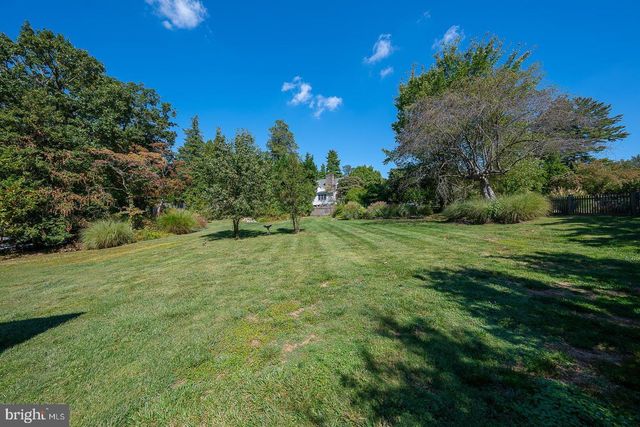 602 MONTGOMERY SCHOOL LN, Wynnewood, PA 19096