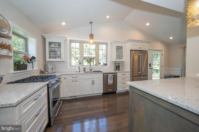 602 MONTGOMERY SCHOOL LN, Wynnewood, PA 19096