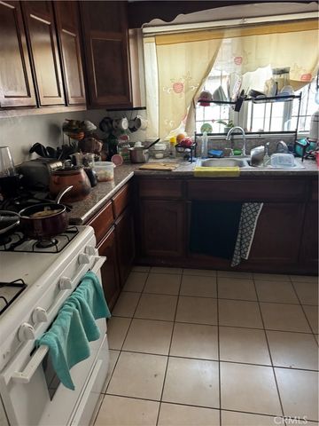 5121 E 60th Street, Maywood, CA 90270