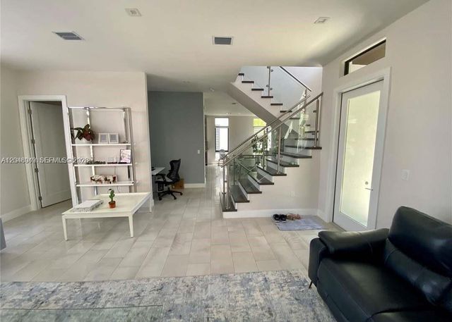 8256 NW 48th ter, Doral, FL 33166