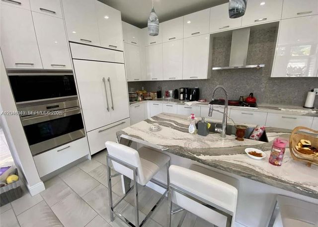 8256 NW 48th ter, Doral, FL 33166