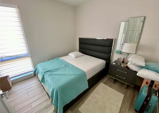 8256 NW 48th ter, Doral, FL 33166