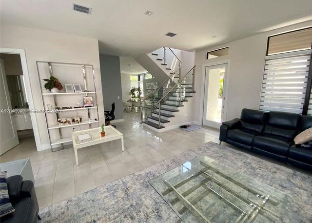 8256 NW 48th ter, Doral, FL 33166