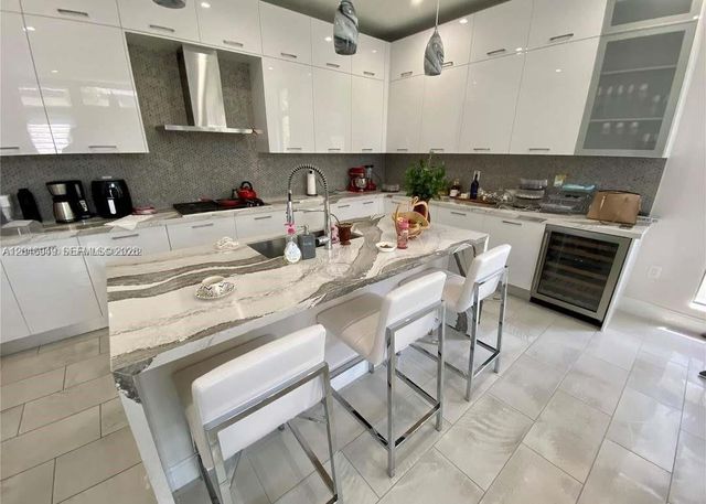8256 NW 48th ter, Doral, FL 33166