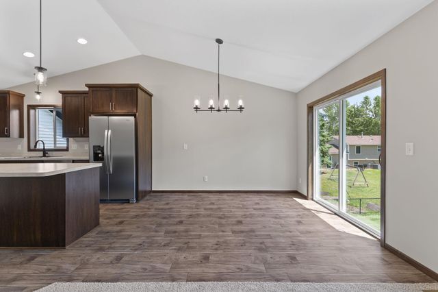 520 Lois Lane, Lino Lakes, MN 55014
