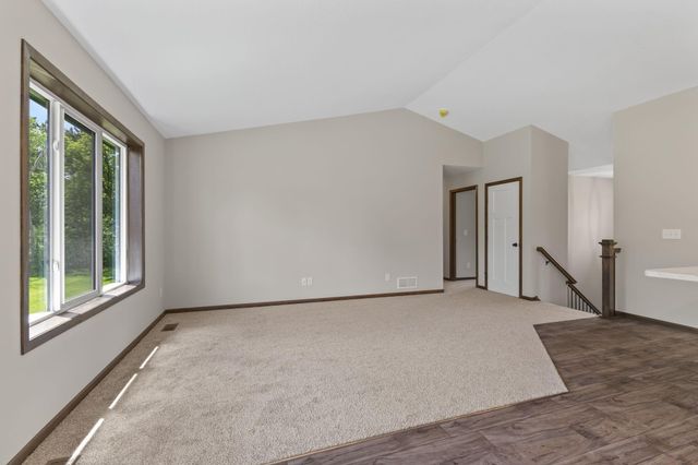 520 Lois Lane, Lino Lakes, MN 55014