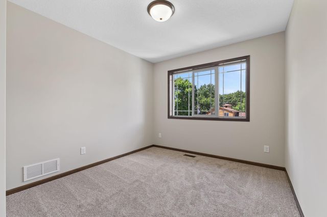 520 Lois Lane, Lino Lakes, MN 55014