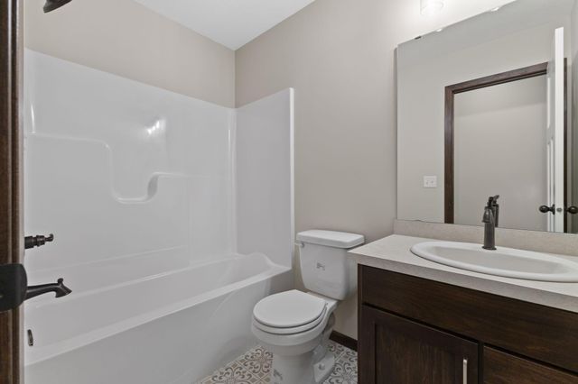 520 Lois Lane, Lino Lakes, MN 55014