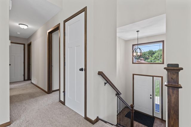 520 Lois Lane, Lino Lakes, MN 55014