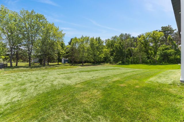 520 Lois Lane, Lino Lakes, MN 55014