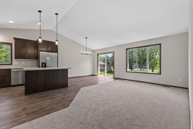 520 Lois Lane, Lino Lakes, MN 55014
