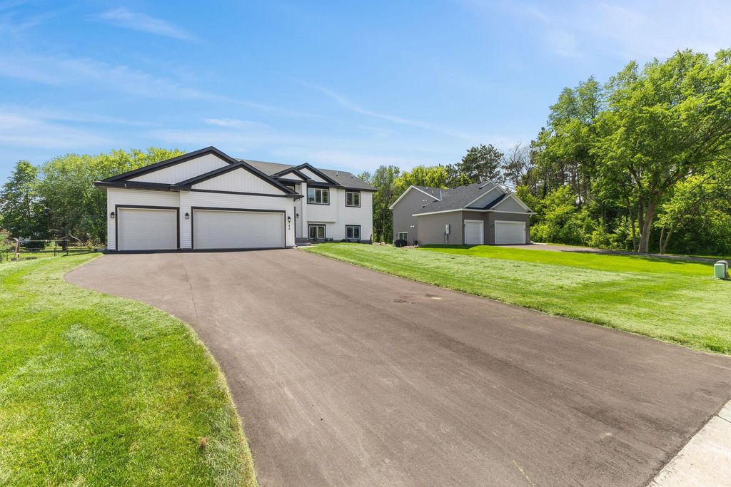 520 Lois Lane, Lino Lakes, MN 55014 — photo 3
