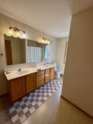 3128 Juniper Lane F, Woodbury, MN 55125
