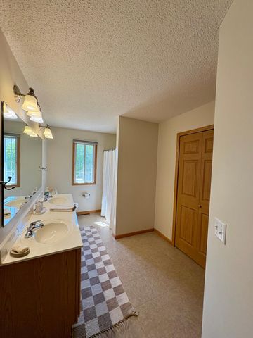 3128 Juniper Lane F, Woodbury, MN 55125