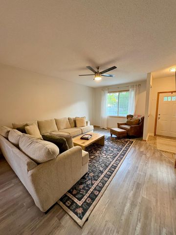 3128 Juniper Lane F, Woodbury, MN 55125