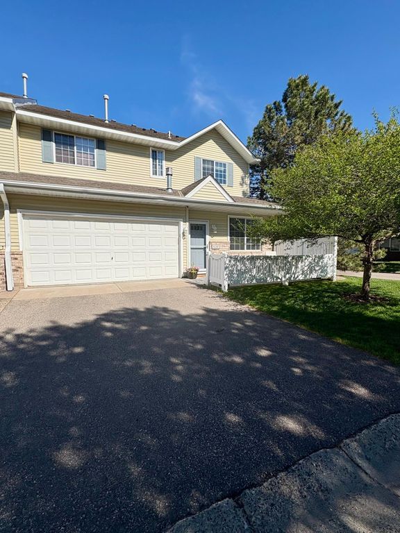 3128 Juniper Lane F, Woodbury, MN 55125