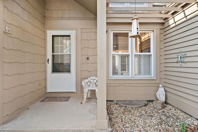 55 Whittington Course, St. Charles, IL 60174