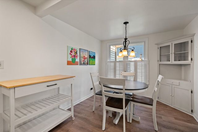 55 Whittington Course, St. Charles, IL 60174