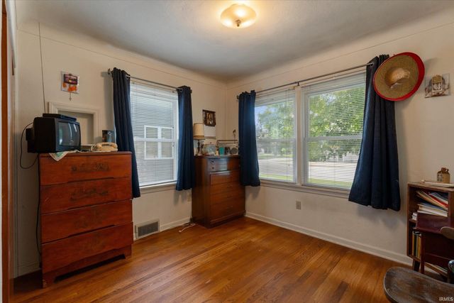 3317 Mishawaka Avenue, South Bend, IN 46615