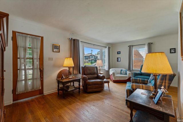 3317 Mishawaka Avenue, South Bend, IN 46615