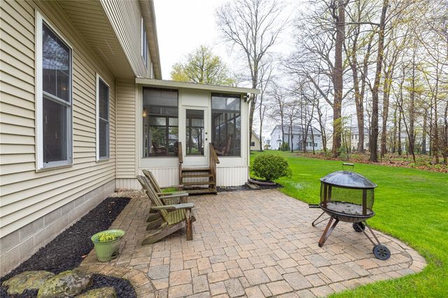 74 Brookline Lane, Greece, NY 14616