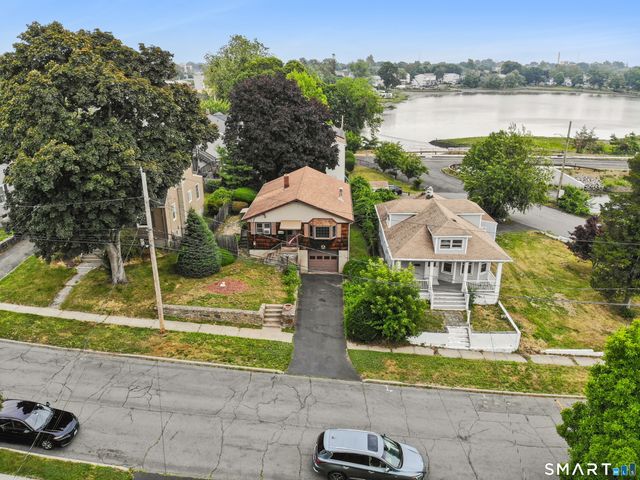 81 Shoreham Terrace, Fairfield, CT 06824