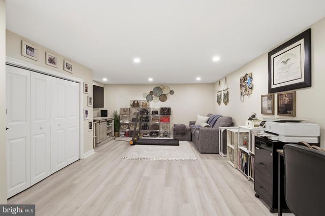 2948 HILLSIDE RD, Broomall, PA 19008