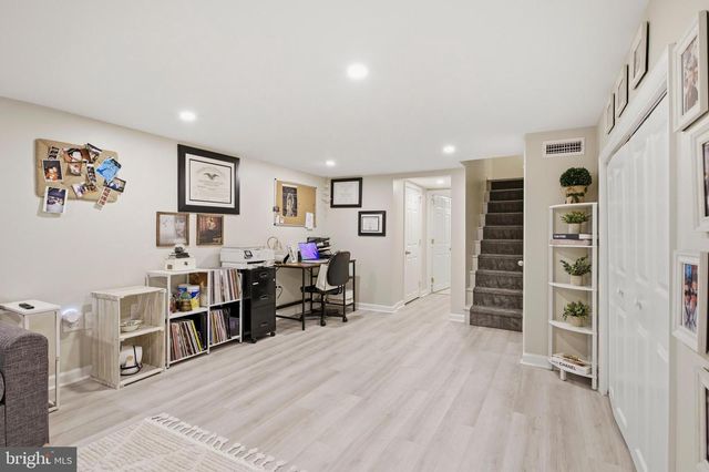 2948 HILLSIDE RD, Broomall, PA 19008