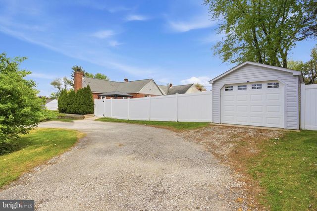 2948 HILLSIDE RD, Broomall, PA 19008