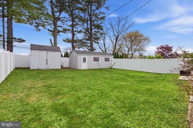 2948 HILLSIDE RD, Broomall, PA 19008