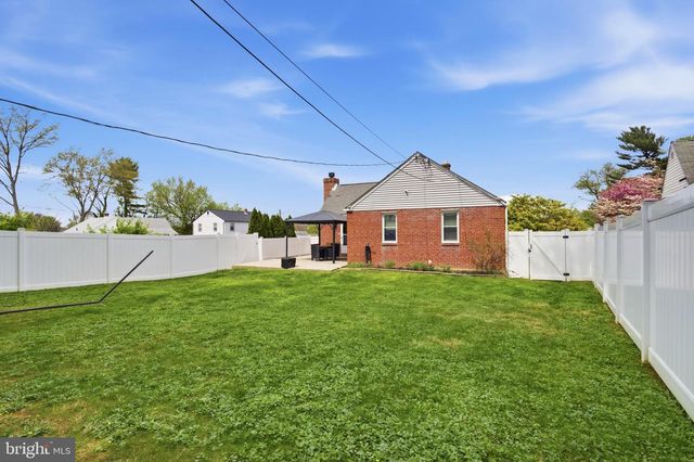 2948 HILLSIDE RD, Broomall, PA 19008
