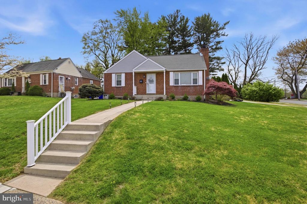 2948 HILLSIDE RD, Broomall, PA 19008