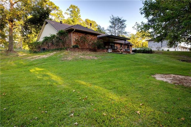245 WHITE OAK Drive, Boyce, LA 71409