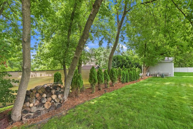 3815 Dallas Lane N, Plymouth, MN 55447