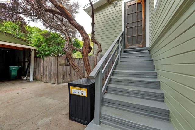 345 49th Street, Oakland, CA 94609