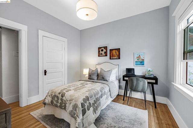 345 49th Street, Oakland, CA 94609