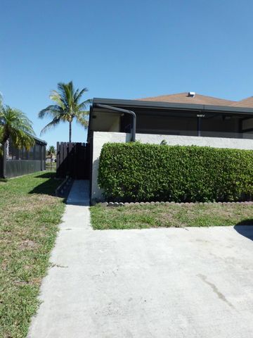 5255 Mendoza Street, West Palm Beach, FL 33415